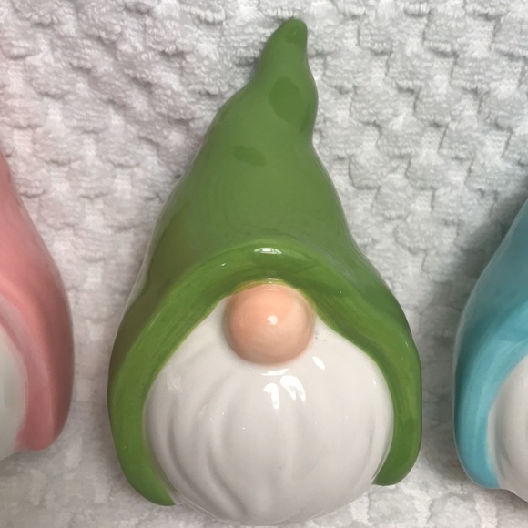 Ceramic Spring Gnome Set of 3 - Picture 7 of 14
